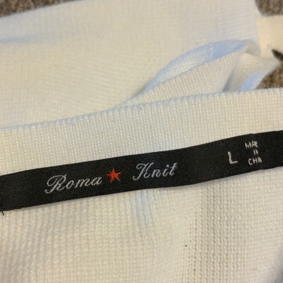 V-Neck Beaded Ruffle Hem Sweater - Picture 14 of 16